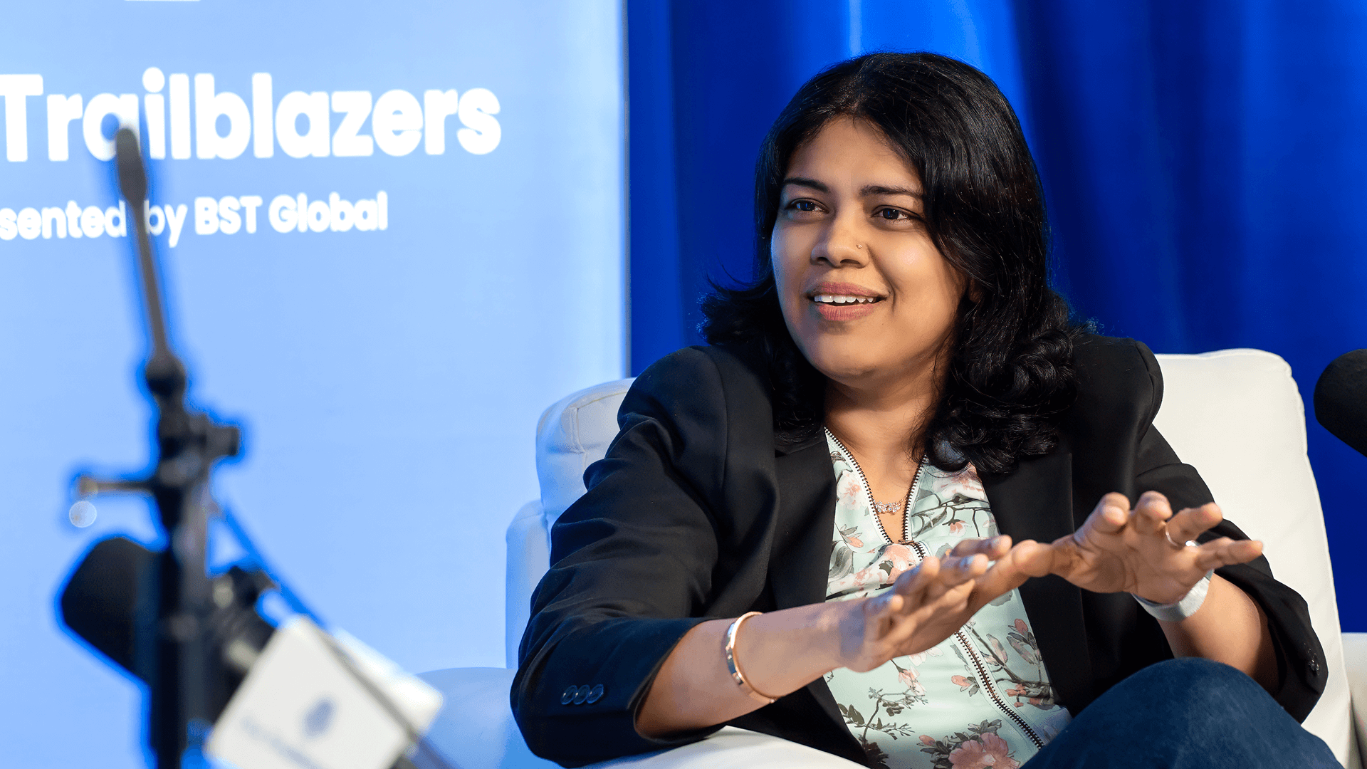 dummy_583x335_ffffff_cccccc